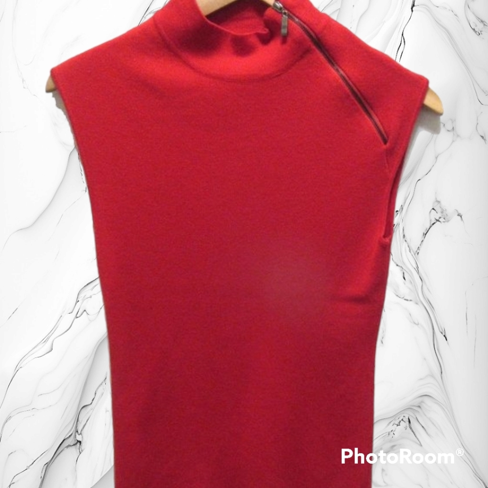 Carmen Marc Valvo ● Sleeveless Mockneck Side Zipper Sweater